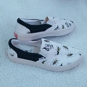 "VANS wasp size 10 slip on shoes"